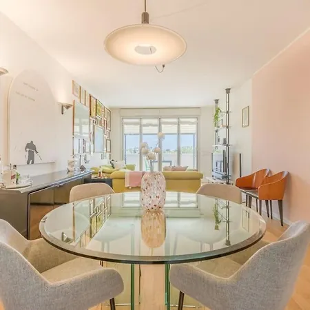 Over The Sky Of The Motor Valley - Luxury Penthouse Apartment