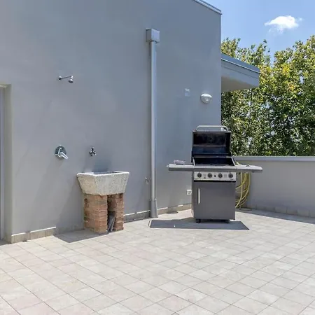 Over The Sky Of The Motor Valley - Luxury Penthouse Apartment Modena