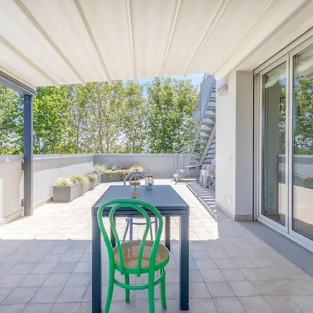 Over The Sky Of The Motor Valley - Luxury Penthouse * Modena