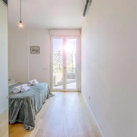 Over The Sky Of The Motor Valley - Luxury Penthouse Apartment Modena