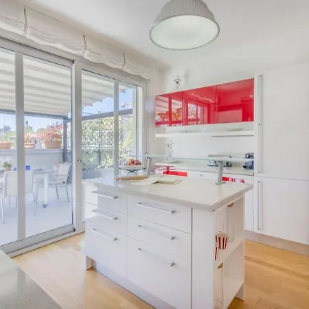Apartment Over The Sky Of The Motor Valley - Luxury Penthouse Modena